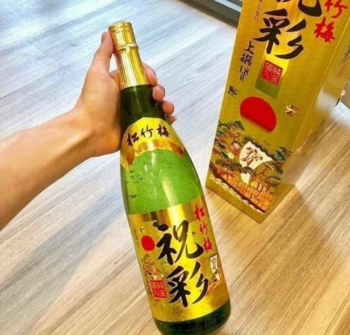 Rượu sake vẩy vàng Kikuyasaka review-2
