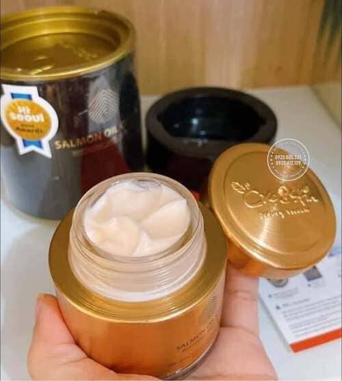 kem-duong-da-co-neck-cream-vella-review-bi-quyet-niu-giu-thanh-xuan-vung-da-co2